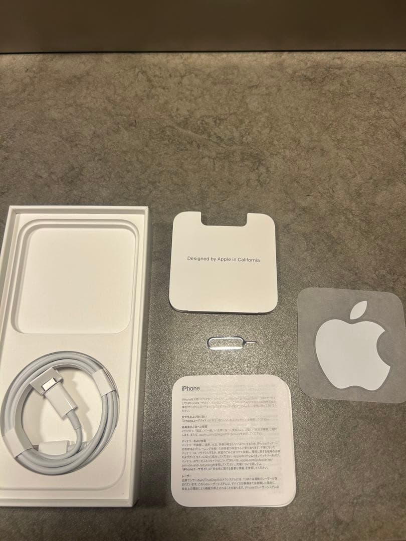 Apple iPhone 14 ミッドナイト　本体