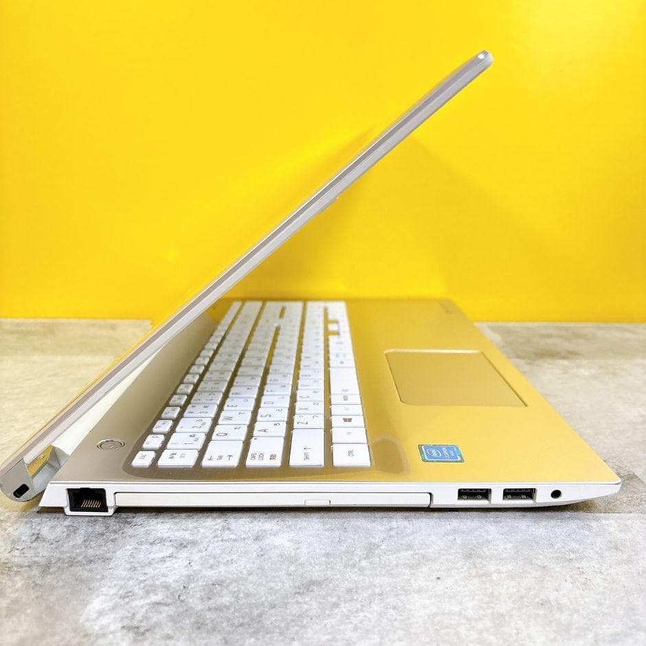 ほぼ美品✨おしゃれゴールド❣快適SSD✨カメラ付き フルHD 薄型 Win11