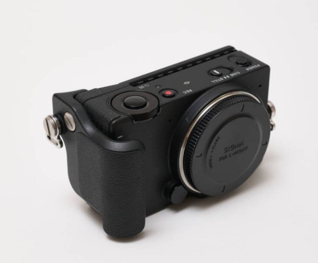 SIGMA fp L　6100万画素