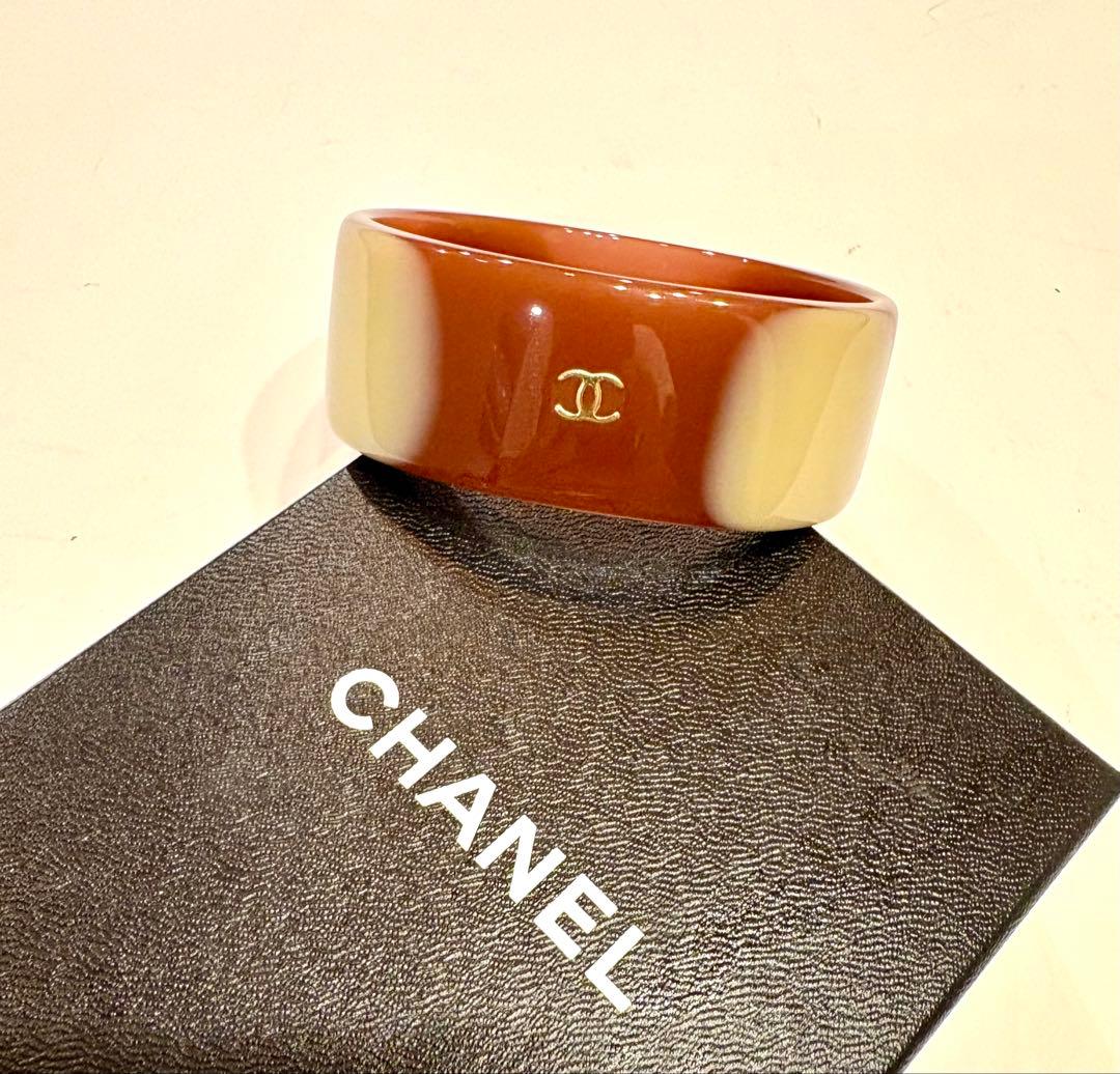 シャネル☆バングル　ココマーク　ロゴ　ブレスレット　プラスチック　ヴィンテージ