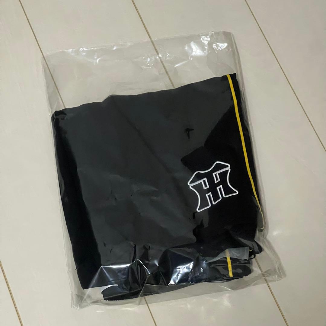 【新品未使用】阪神タイガース　レプリカハーフパンツ　サイズ　O