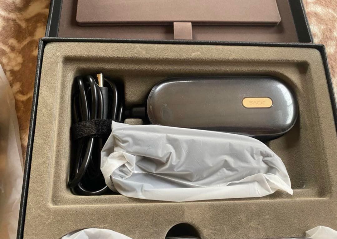 家庭用の光美顔器　JOVS Blacken(ジョブズ ブラッケン)