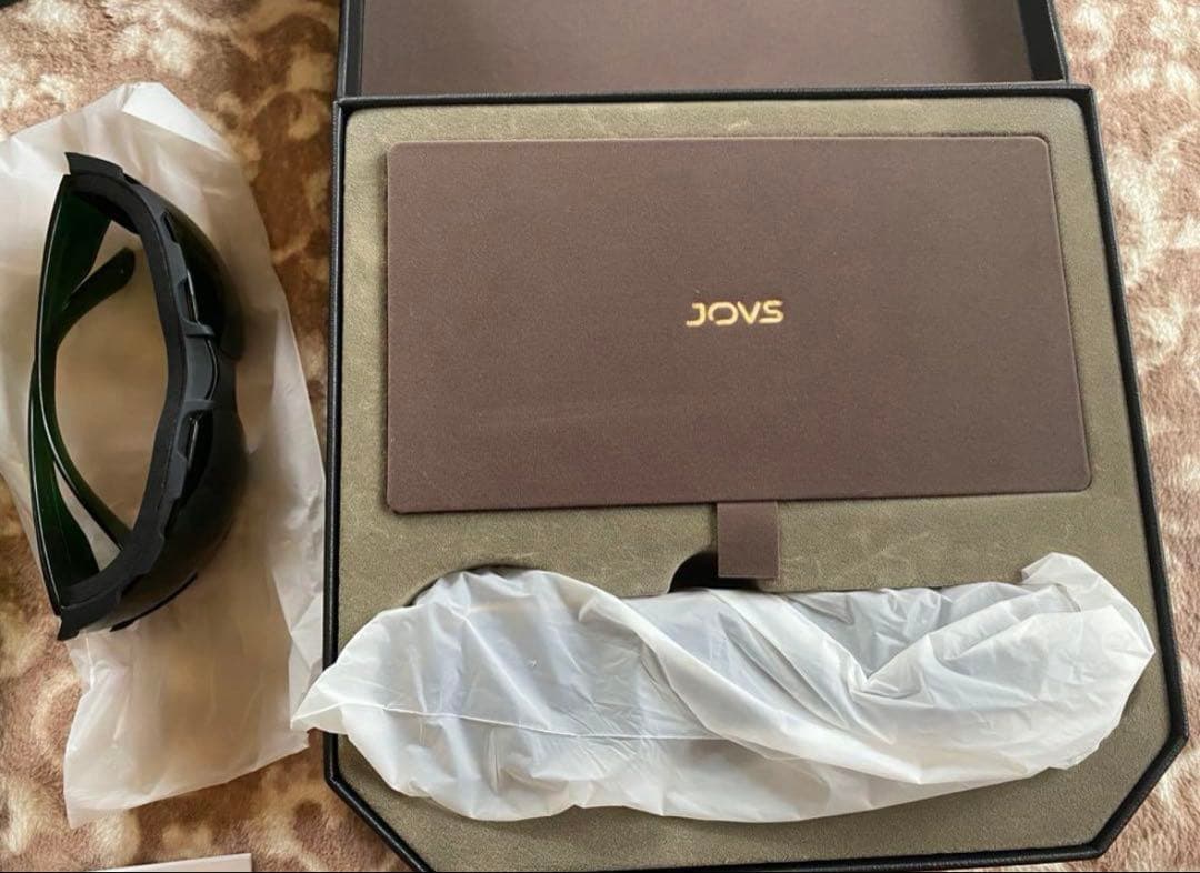 家庭用の光美顔器　JOVS Blacken(ジョブズ ブラッケン)