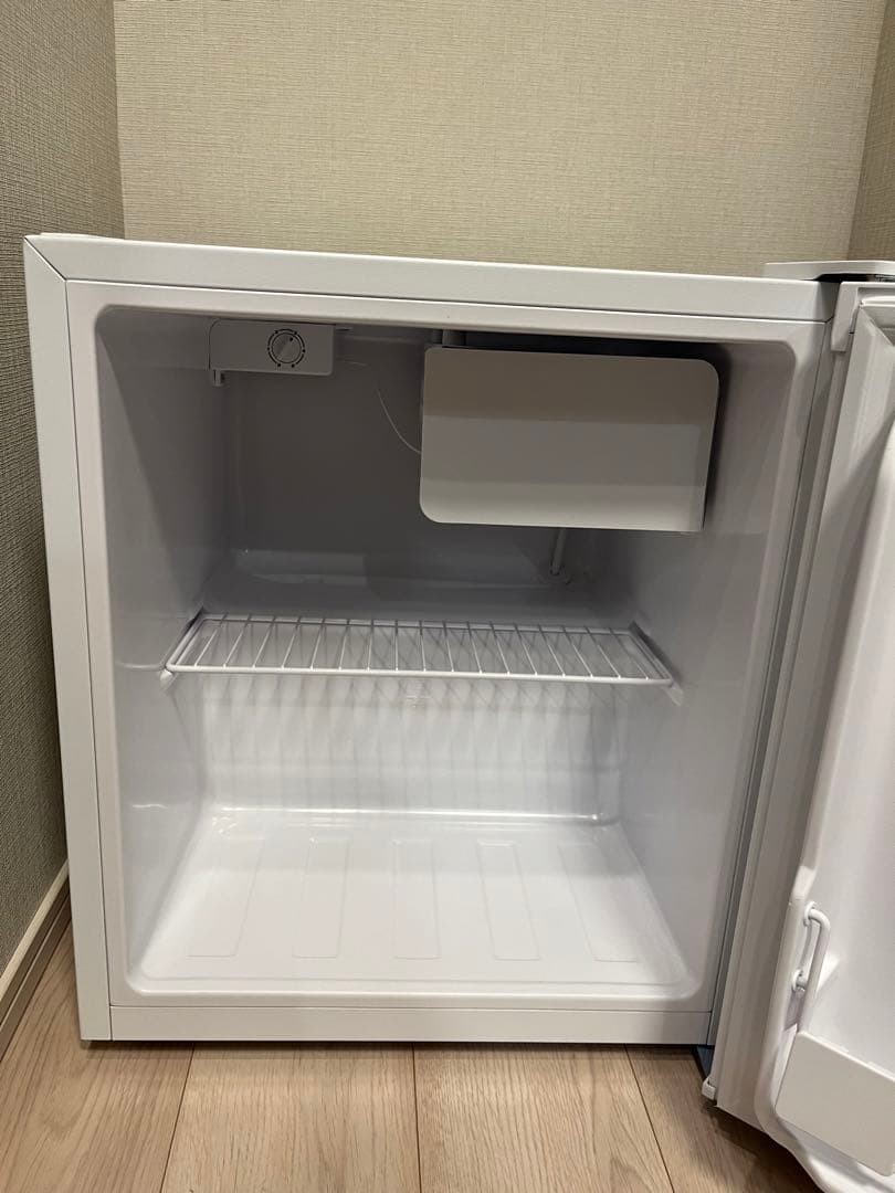 マクスゼン冷蔵庫　JR047HM01 WH