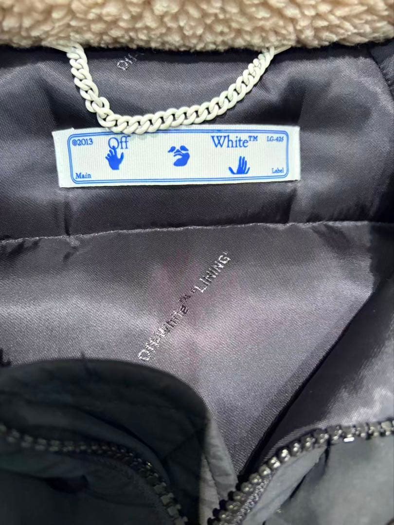 Off-White ブラック ダウンジャケット