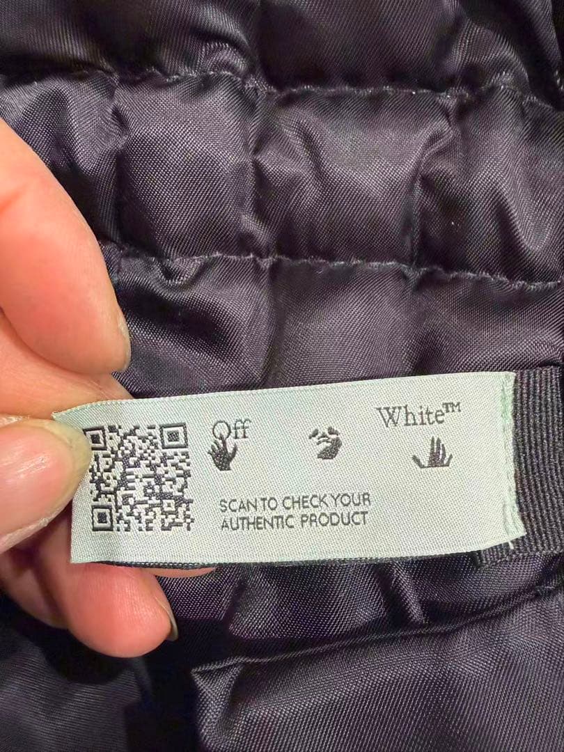 Off-White ブラック ダウンジャケット
