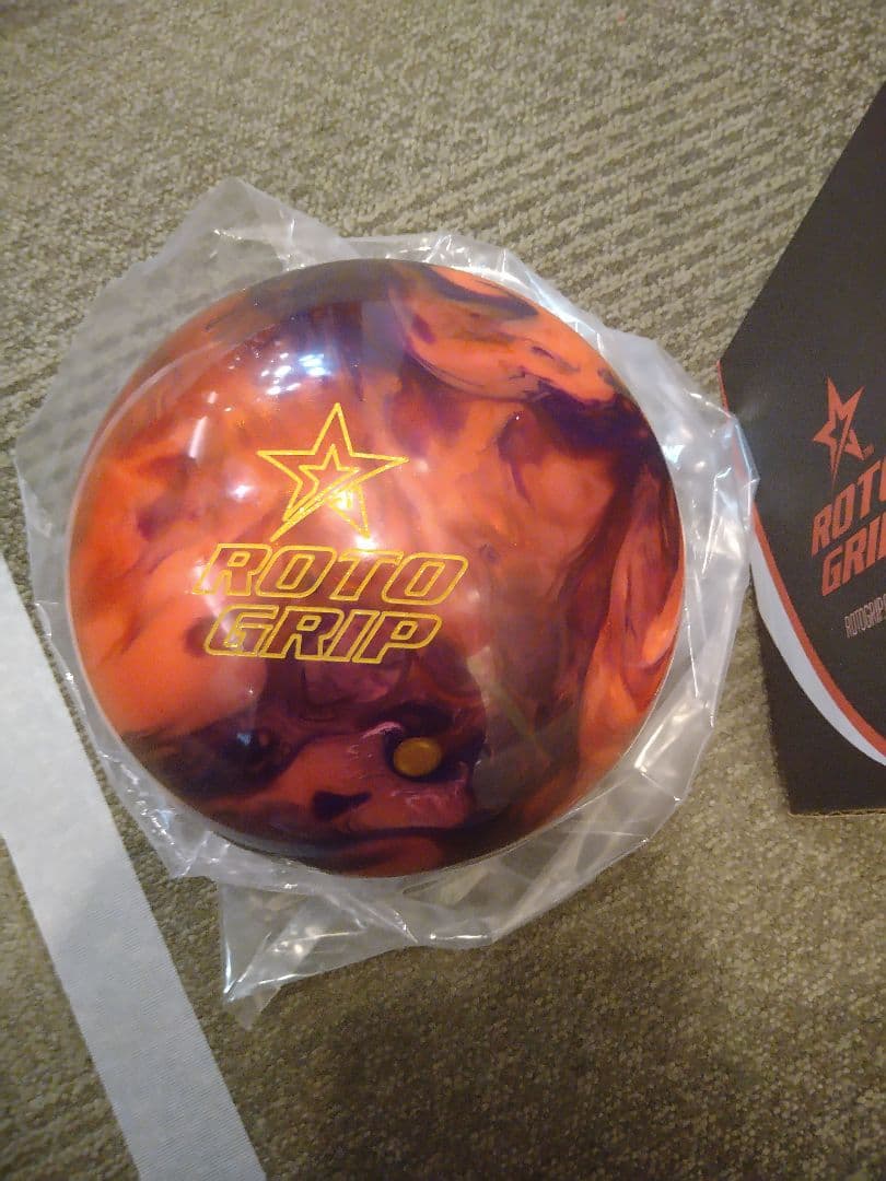 ボウリングボール14ポンド　TNTインフューズド