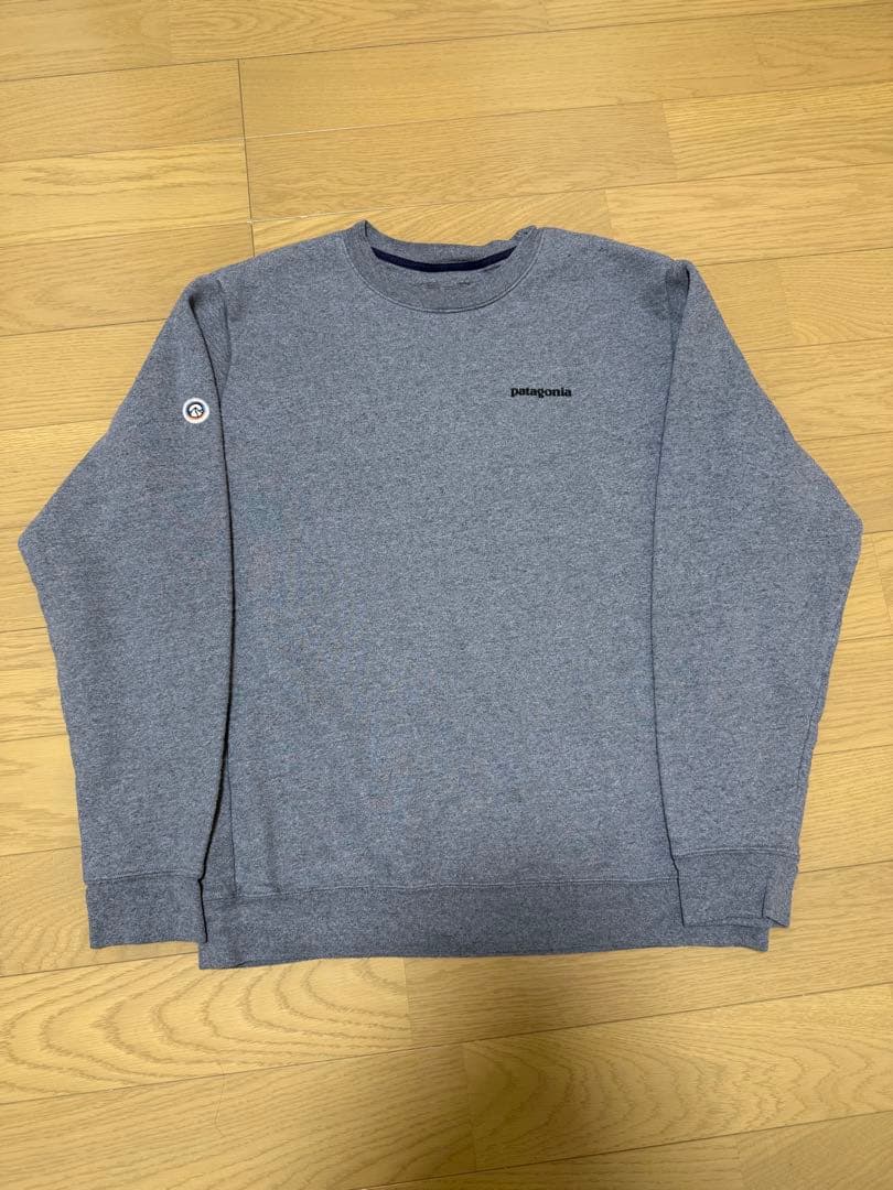 【美品】patagonia グレー クルーネック トレーナー