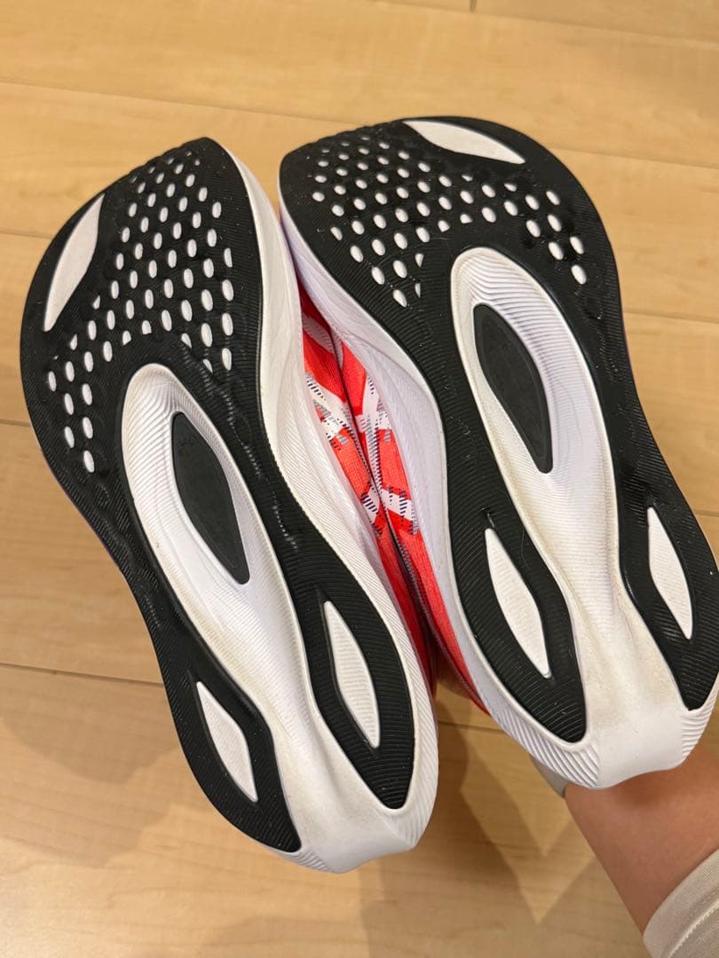 ASICS マジックスピード4 ランニングシューズ カーボン入り 25cm