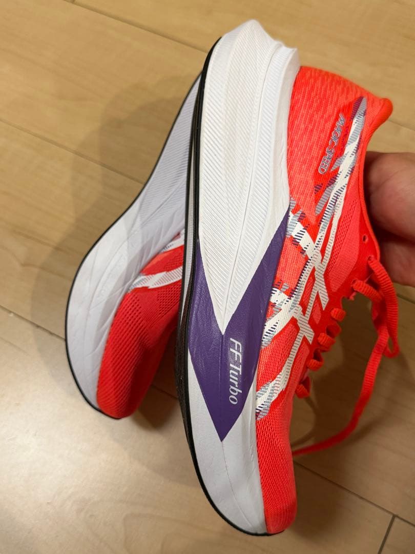 ASICS マジックスピード4 ランニングシューズ カーボン入り 25cm