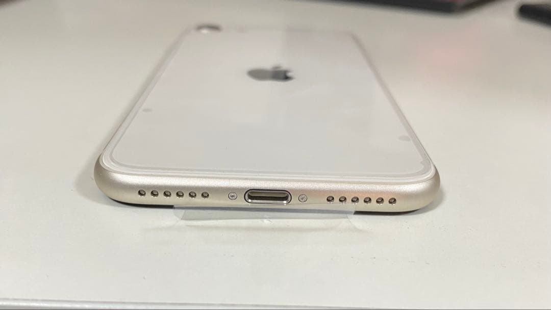 iPhone SE第3世代64GB/SIMフリー/スターライト/バッテリー100