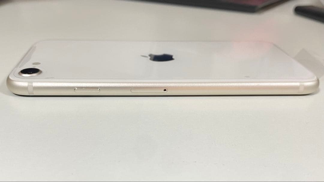 iPhone SE第3世代64GB/SIMフリー/スターライト/バッテリー100