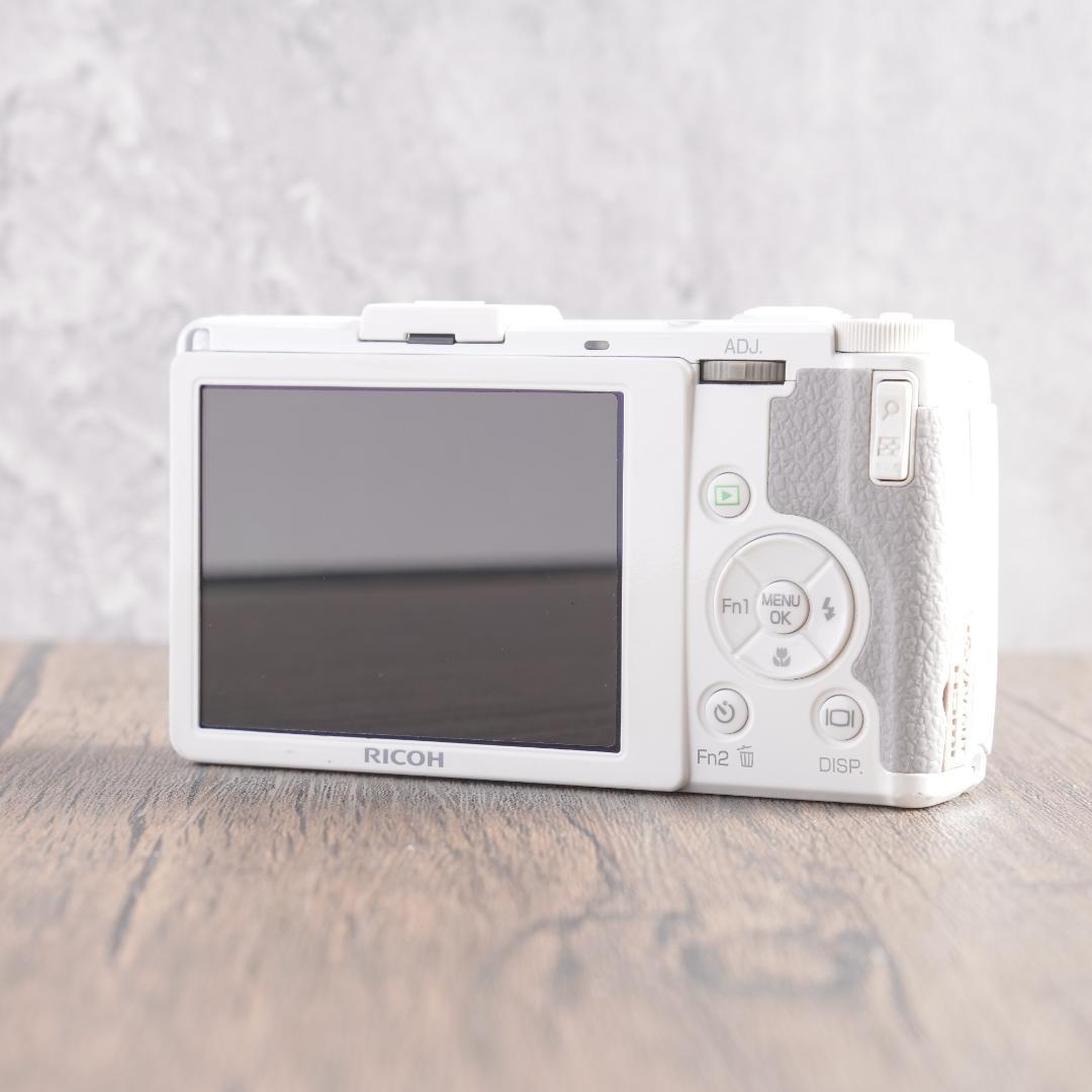 ✨ショット数2674回✨希少なホワイト✨GR DIGITAL IV　616