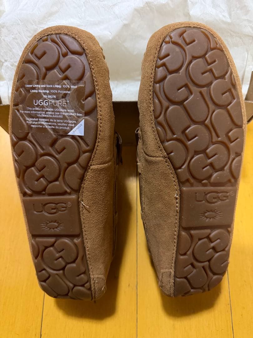 【新品未使用】UGG リボン付きモカシン チェスナット 23㎝