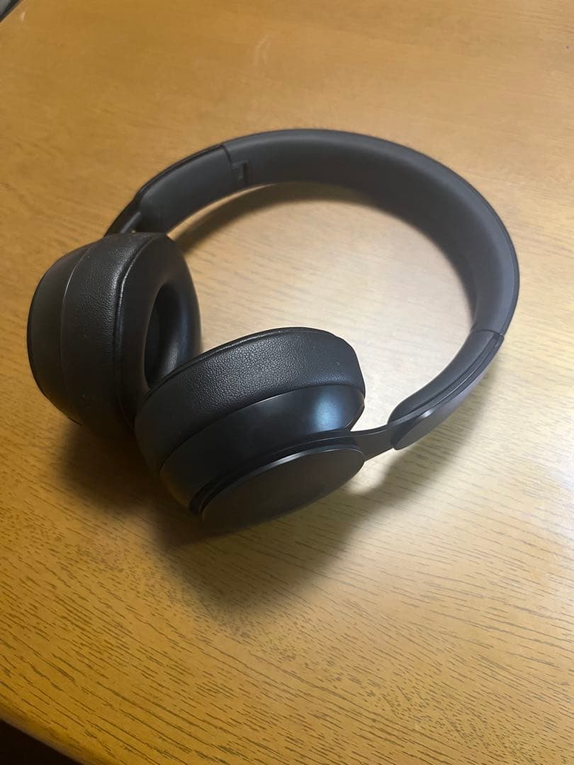 【美品】Beats Solo Pro ブラック ワイヤレス／ノイズキャンセリング