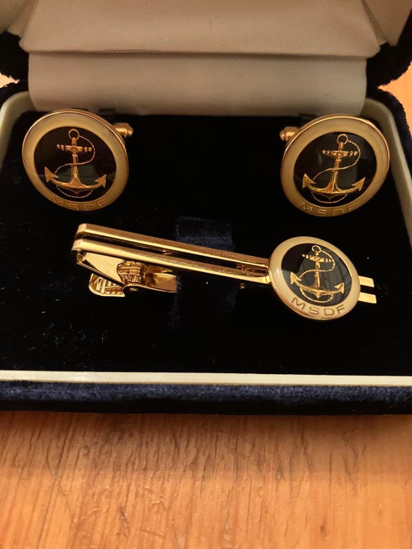 【海上自衛隊公式☆非売品】ゴールドネクタイピン&カフスボタン２個【ヴィンテージ】