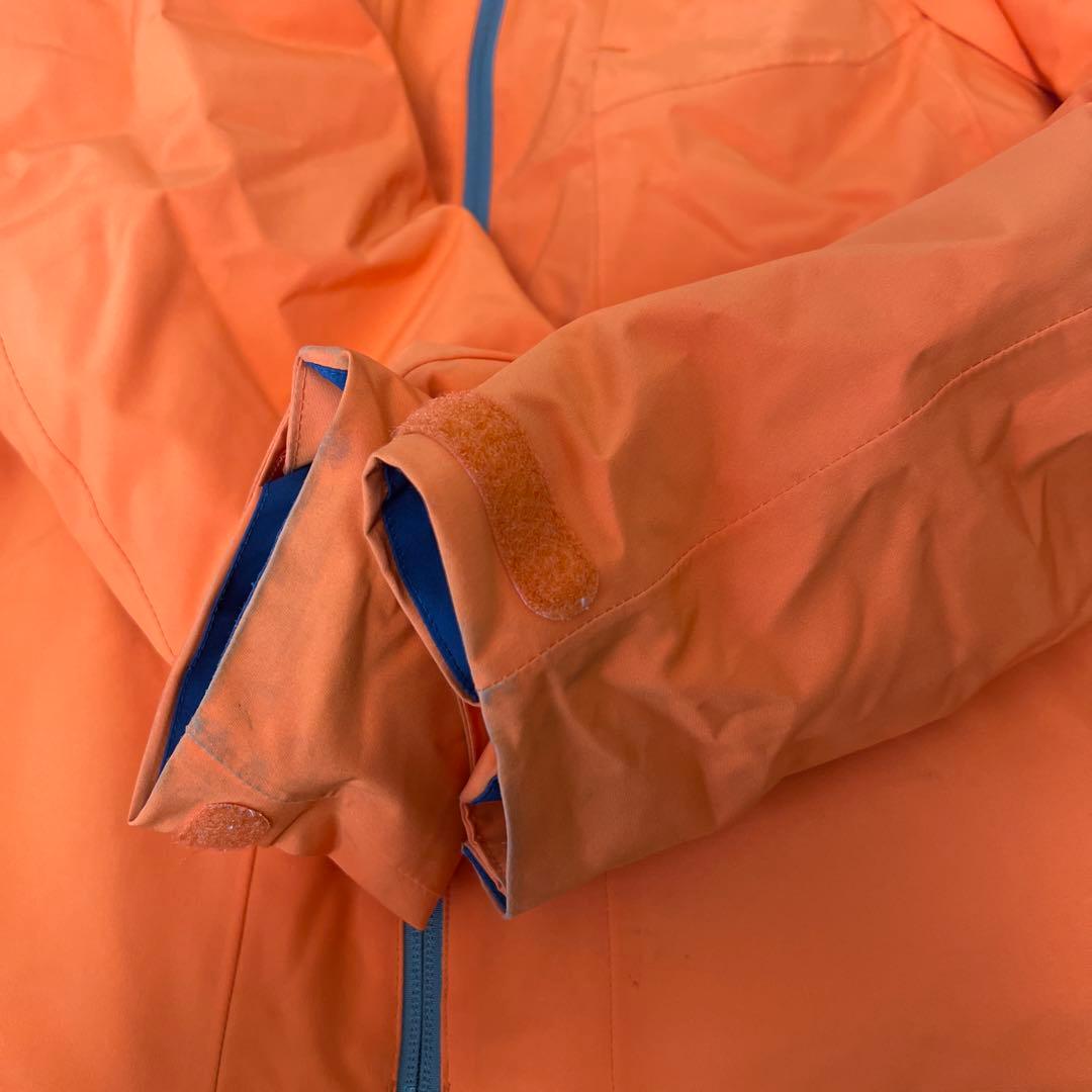 ピークパフォーマンス　スキースノボーウェアSサイズ上下セット