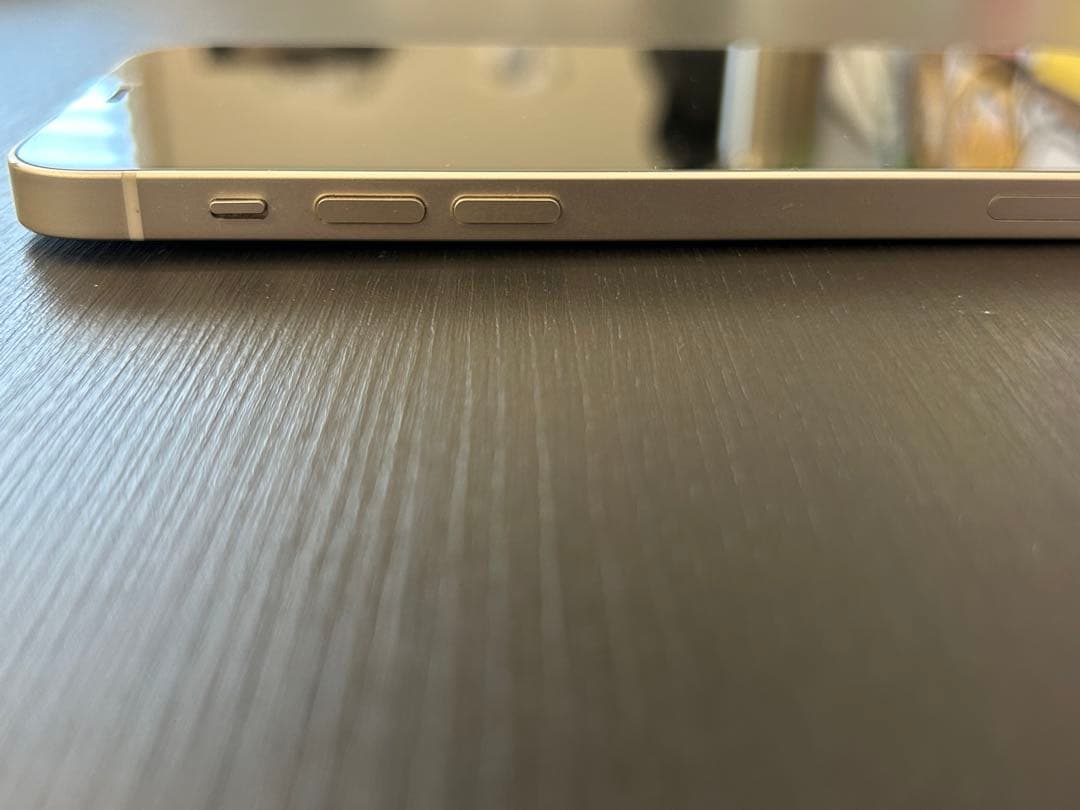 【美品】 iPhone12本体 64GB ホワイト★SIMフリー★おまけ付