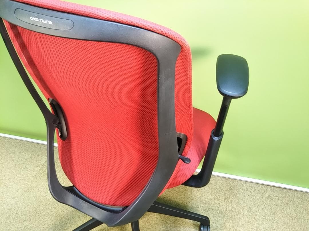 zw　オカムラ　シルフィーチェア　前傾機能　ハイバック　クッションタイプ 中古