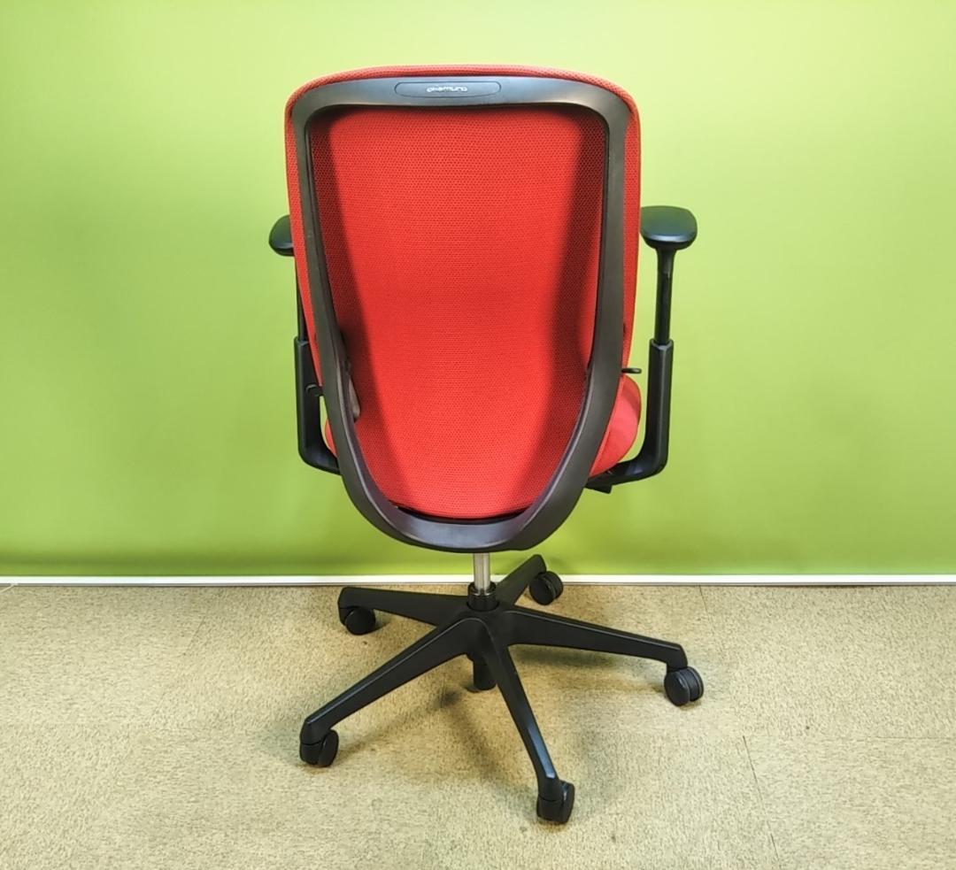 zw　オカムラ　シルフィーチェア　前傾機能　ハイバック　クッションタイプ 中古