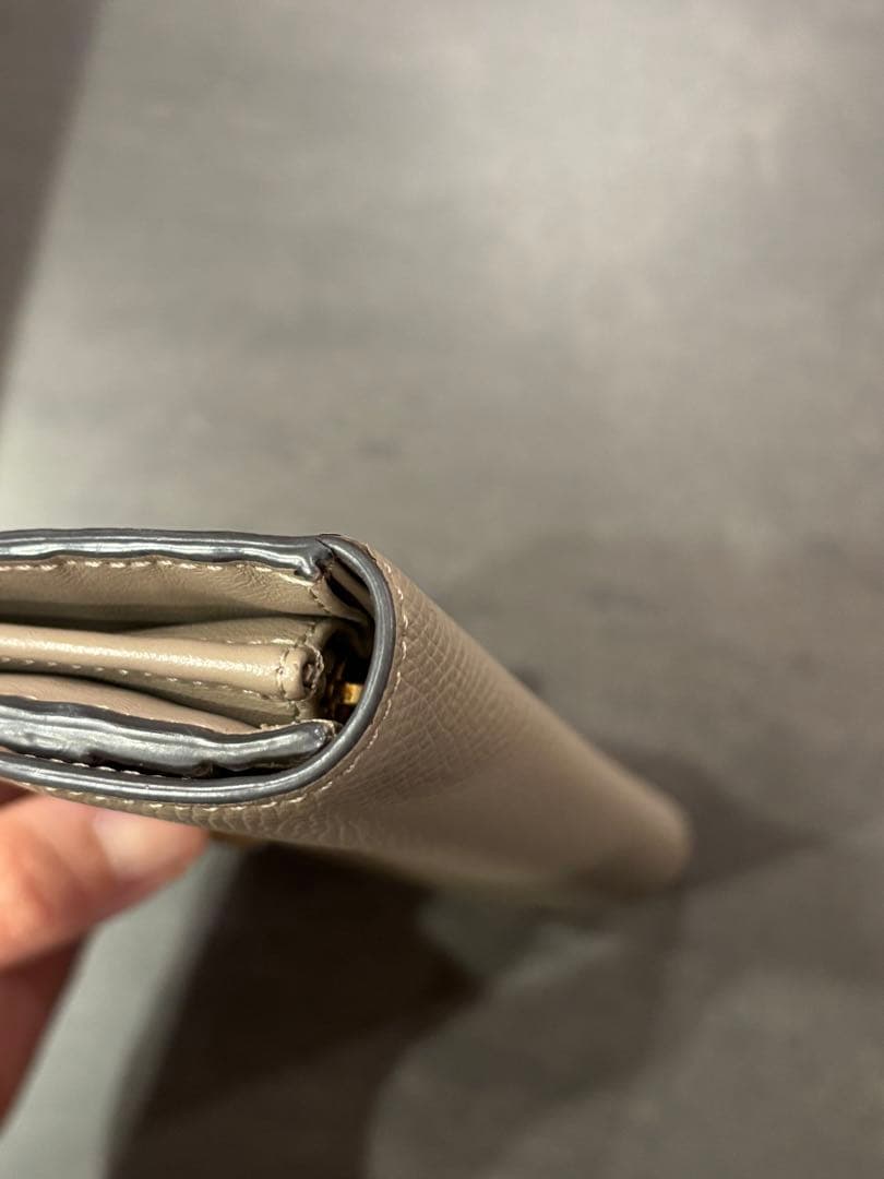 FENDI コンチネンタル長財布　ベージュ