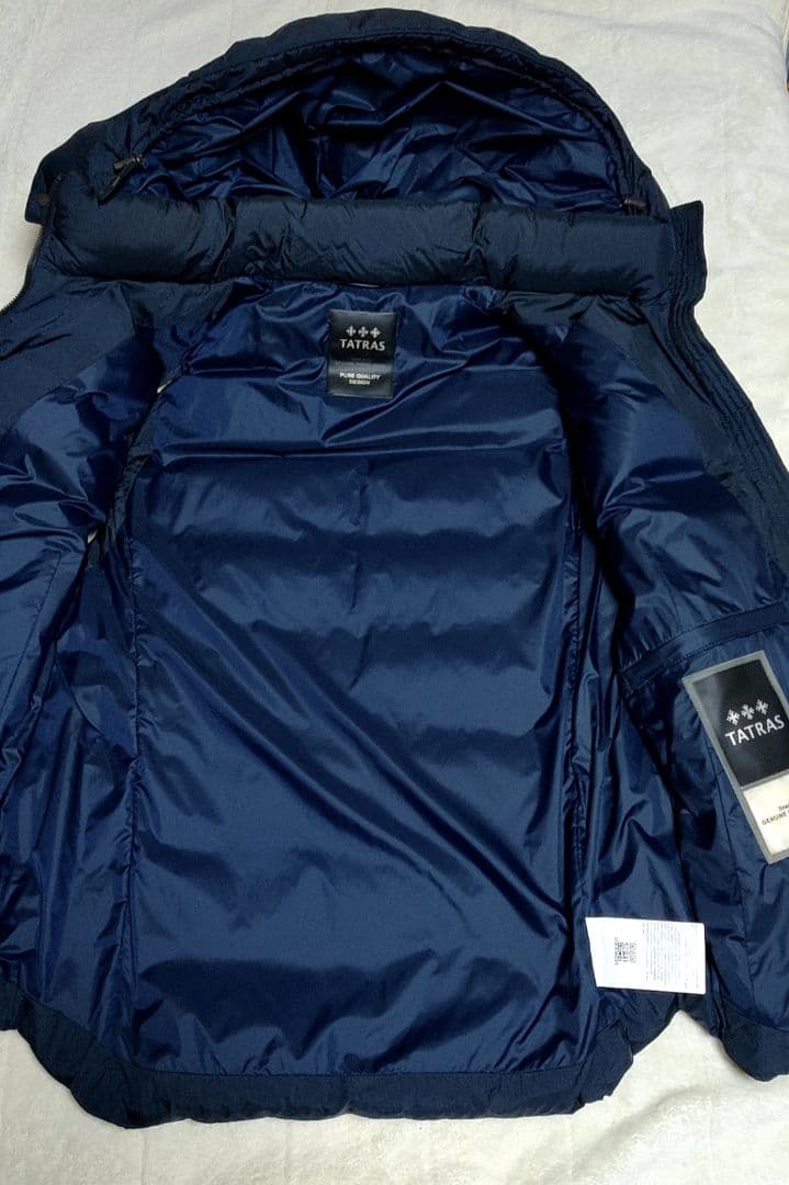 【美品】TATRAS タトラス フード付きダウンベスト ネイビー サイズ4