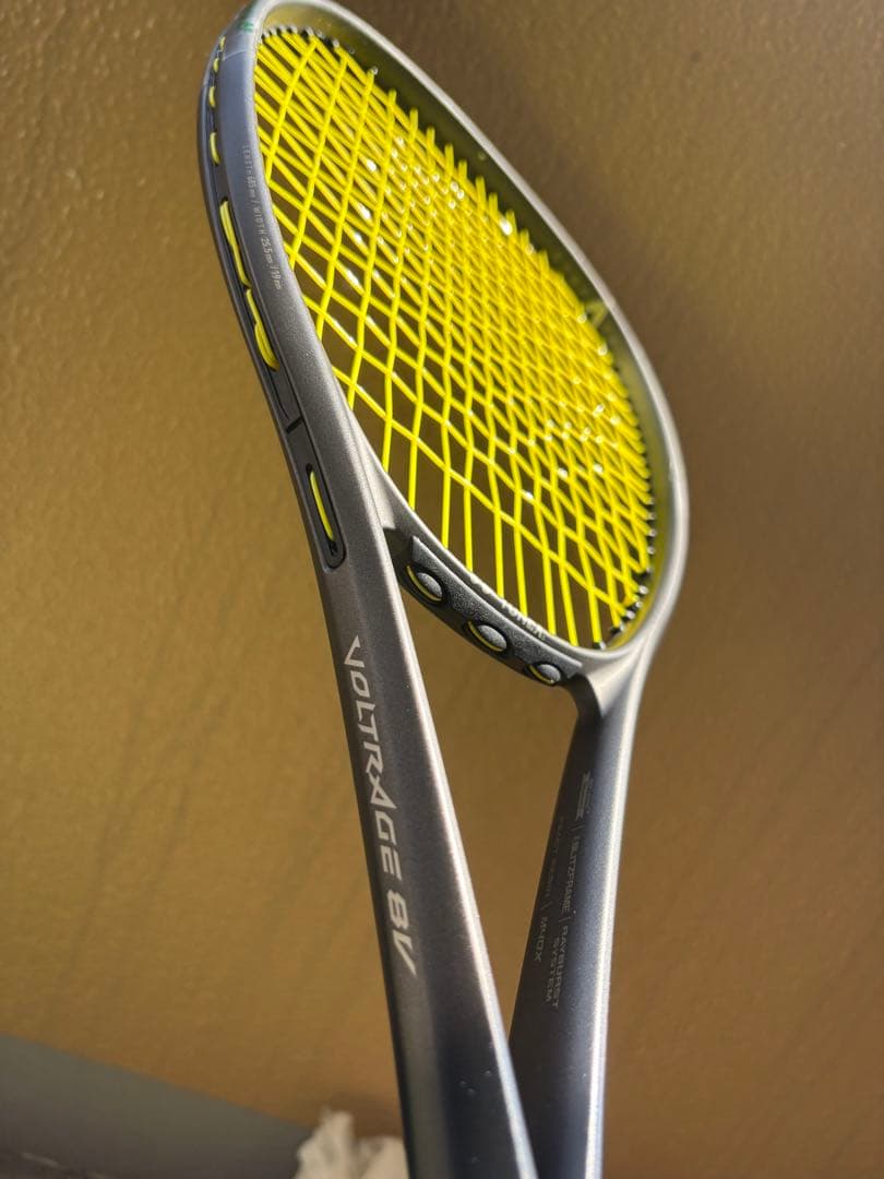 VOLTRAGE 8V テニスラケット シェリーシルバー