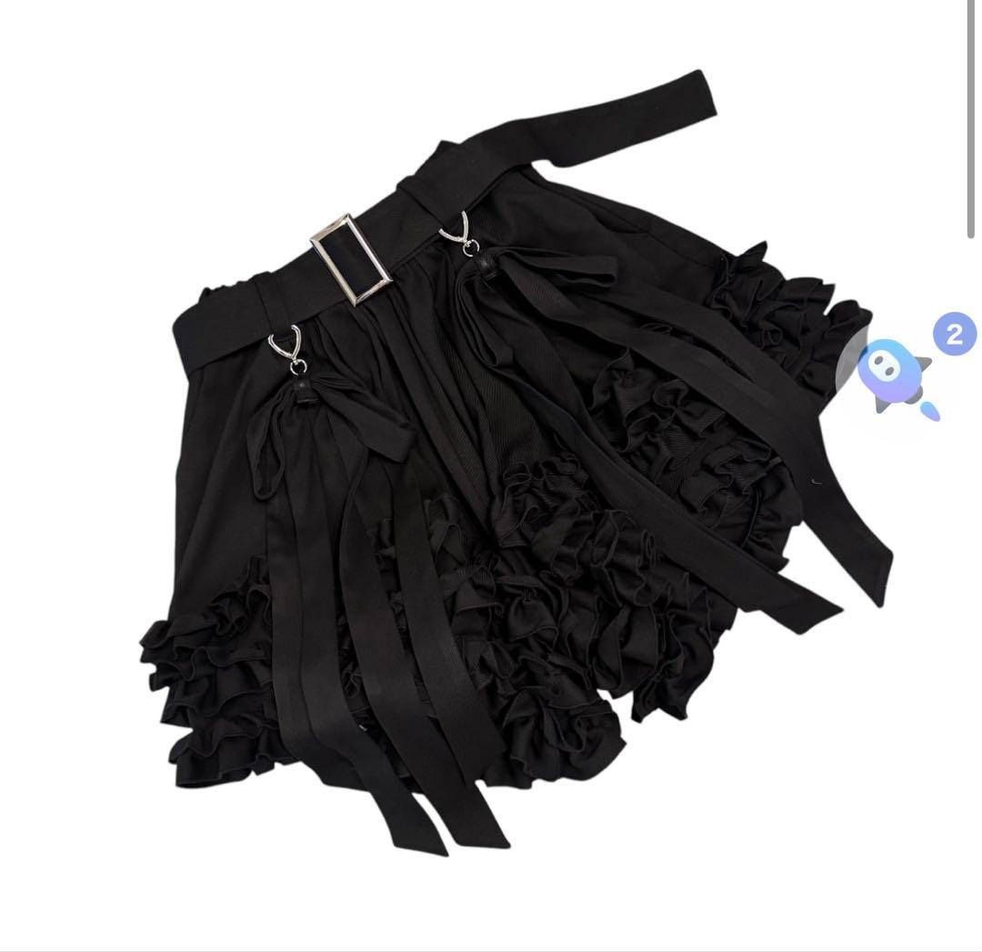 新品未使用HEIHEIヘイヘイリボンフリルショートパンツブラックスカート風