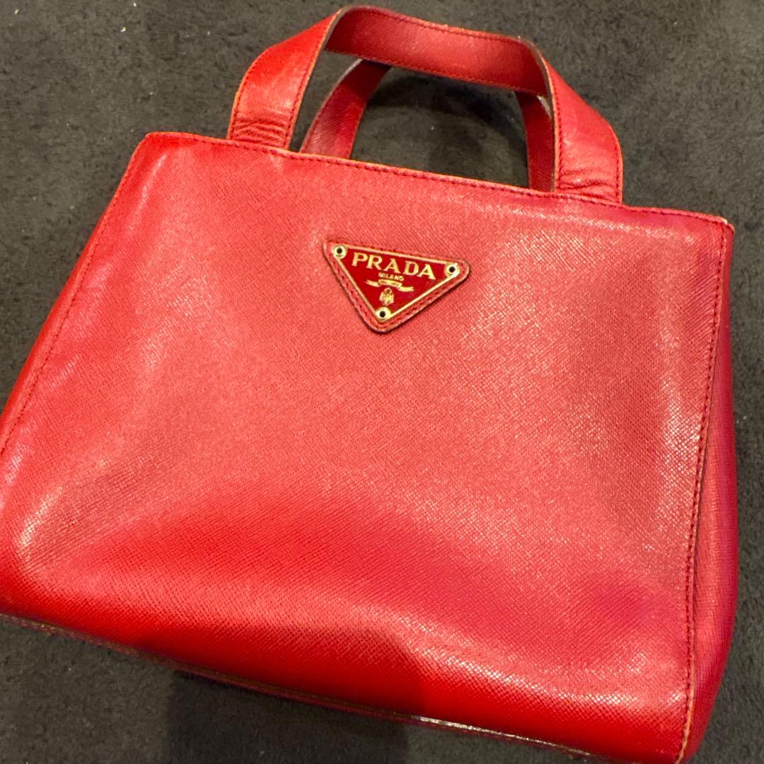 み*の様 プラダ　トートバック　赤