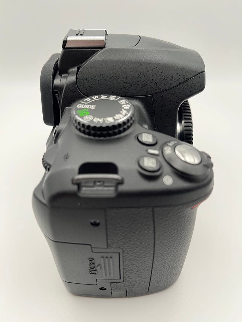 『完動品』Nikon D3000 CCDデジタル一眼レフカメラ 本体