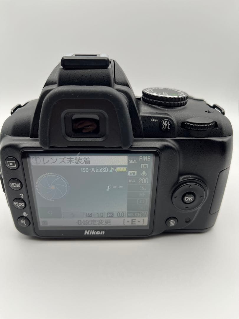 『完動品』Nikon D3000 CCDデジタル一眼レフカメラ 本体