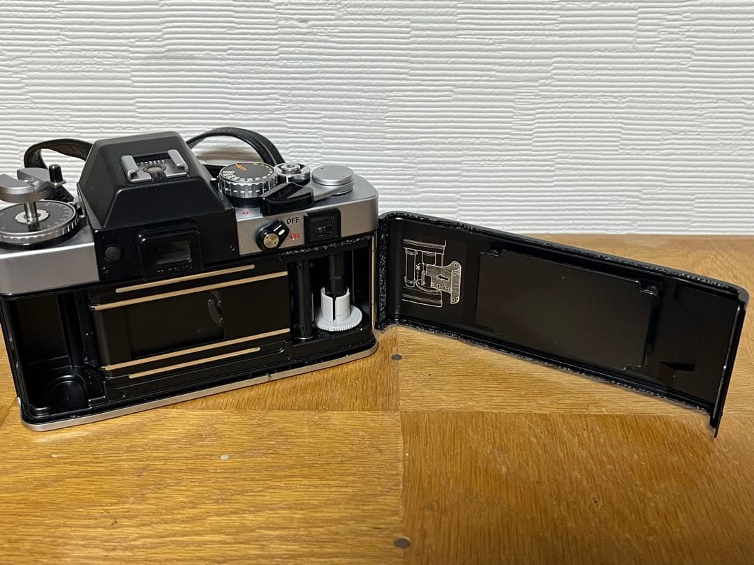 Minolta XE MD ROKKOR 50mm F1.7 レンズ付き