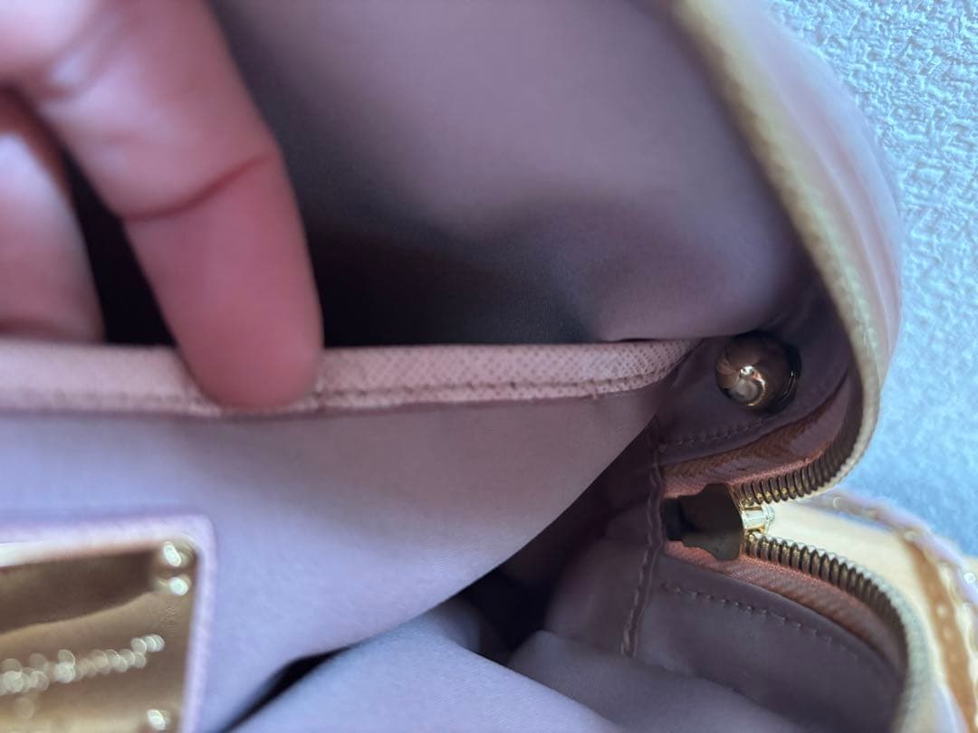 P*e様 フェラガモ ショルダーバッグ　ヴァラ　リボン