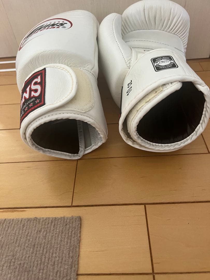 TWINS ボクシンググローブ ＋パンチングミット　＋　キックミット　セット