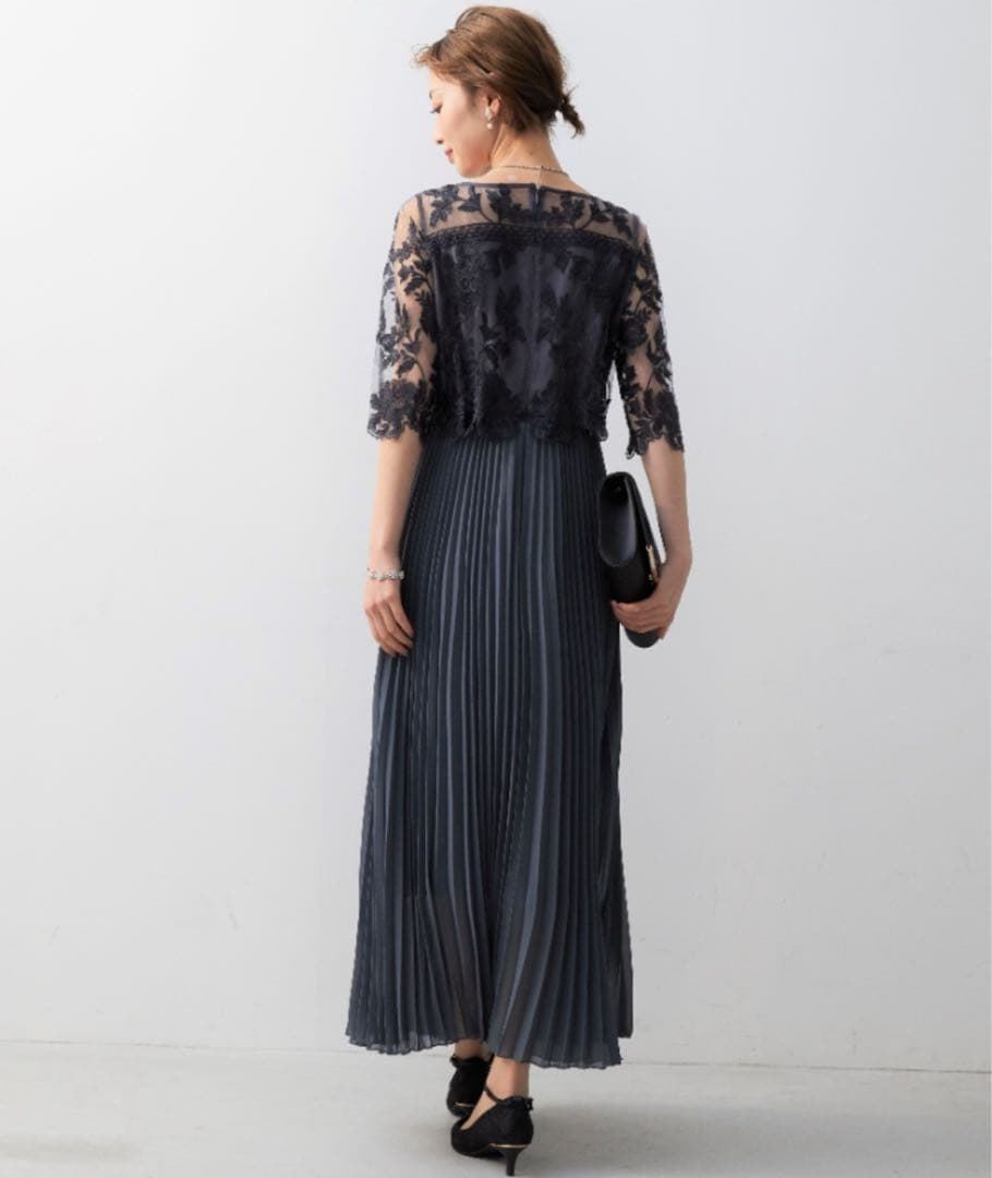 Dorry Doll 模様柄刺繍レース使い プリーツ加工ミモレ丈ワンピースドレス