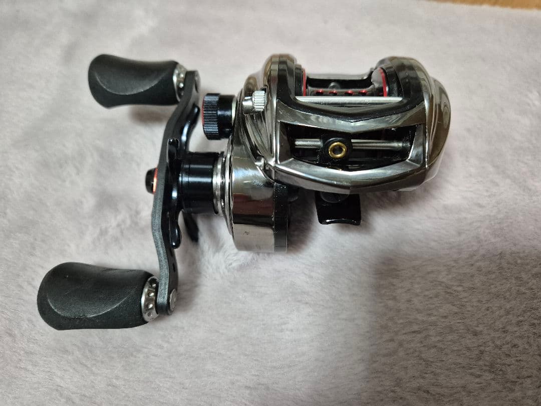 Abu Garcia Revo Elite IB 7 ベイトリール　右ハンドル
