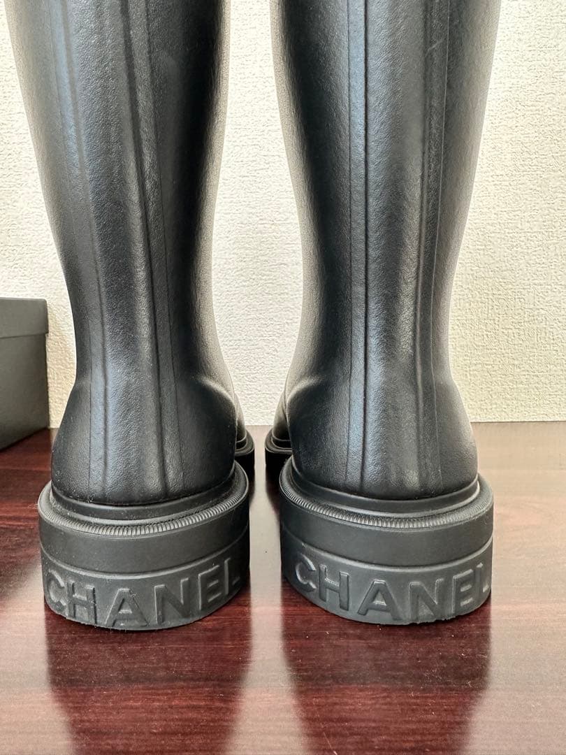 ブラックピンクジェニ着用CHANEL レインブーツブラック 38サイズ
