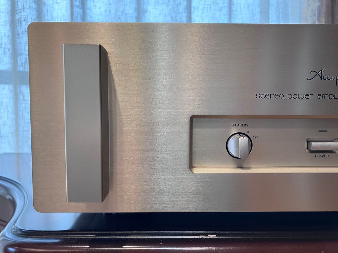「ロイヤルドルトン」Accuphase P-350 ステレオパワーアンプ