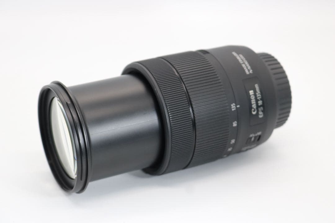 美品 【Canon EF-S 18-135mm IS USM】 EFレンズ