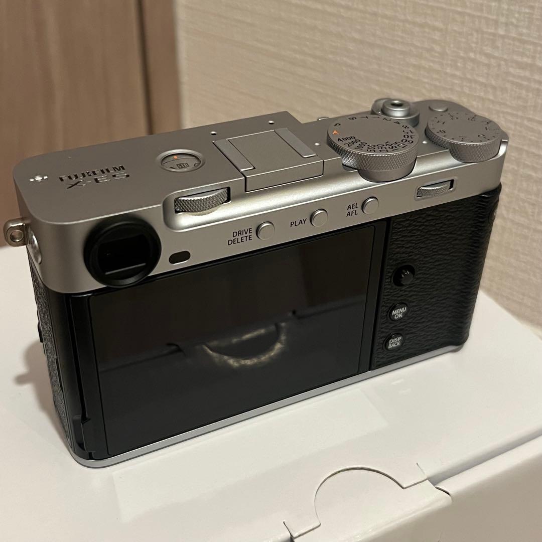 FUJIFILM X-E5 ミラーレス一眼 シルバー