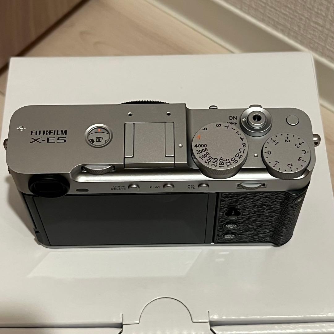 FUJIFILM X-E5 ミラーレス一眼 シルバー