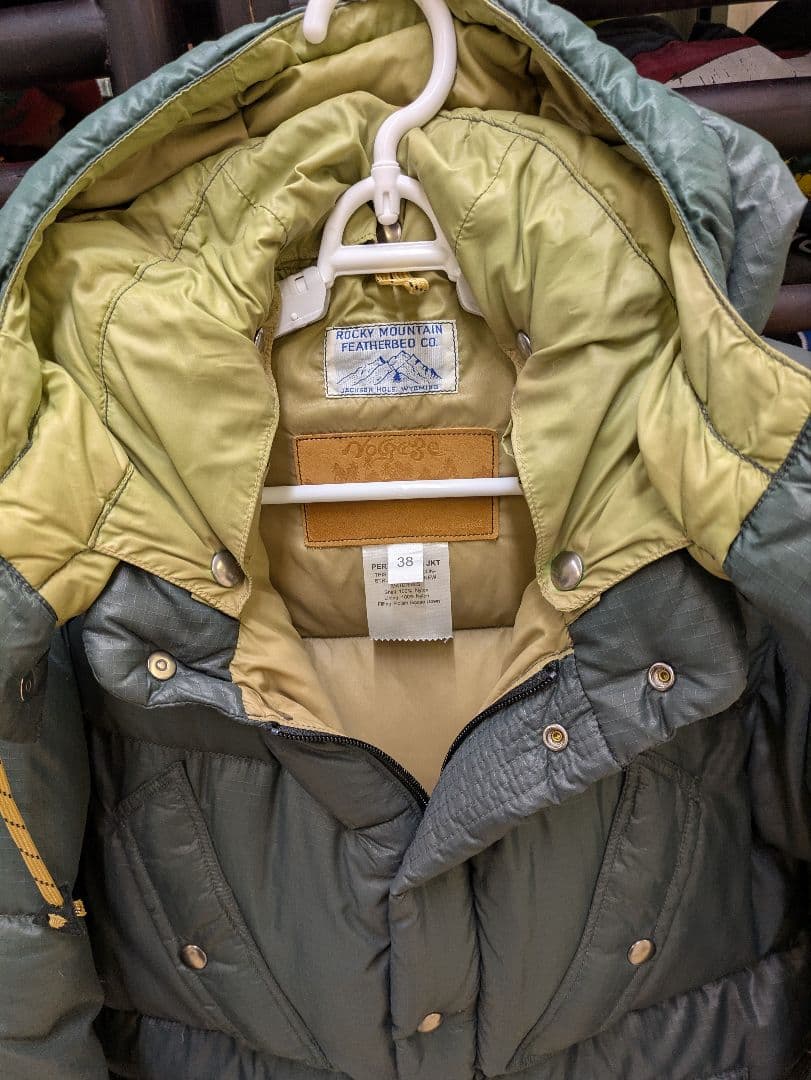 ジ*ン様 Rockymountain☆ロッキーマウンテン　ダウンジャケット　38