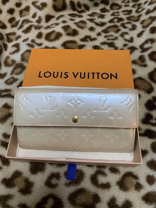 ルイヴィトン　ヴェルニ長財布