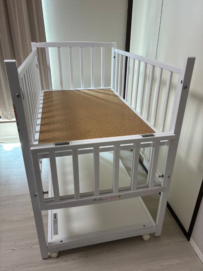 15日まで　　Yamasaki ヤマサキ　ベビーベッド白　ハイタイプツーオープン