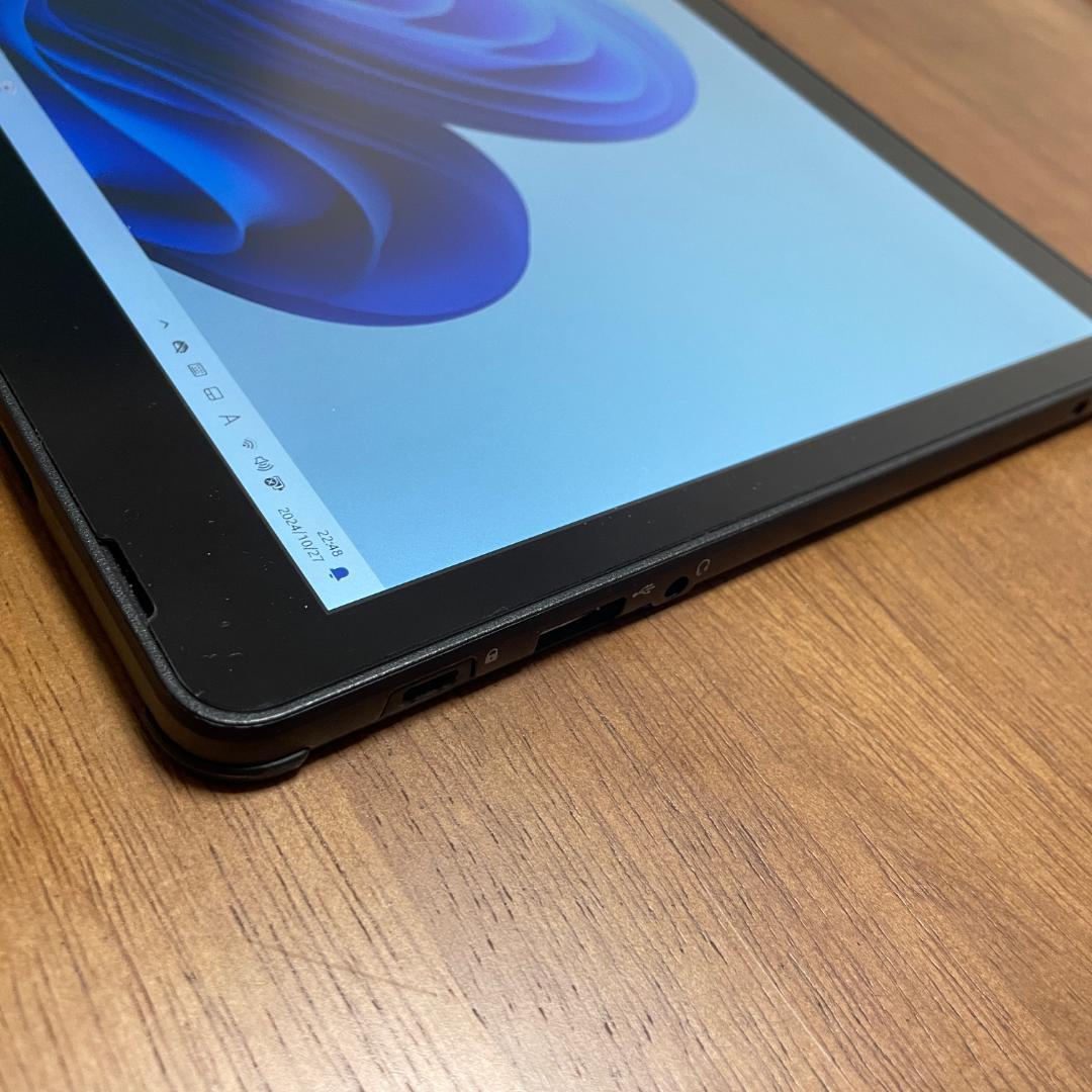 大画面13.3インチ 軽量で使いやすい富士通タブレット Corei5 カメラ付き