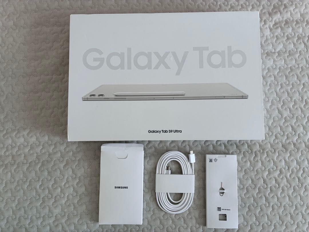 Samsung Galaxy Tab S9 Ultra キーボードカバー付き