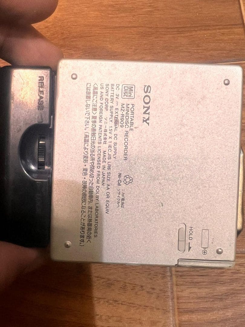 SONY ウォークマン MDプレーヤー MZ-R909 動作未確認 現状渡し