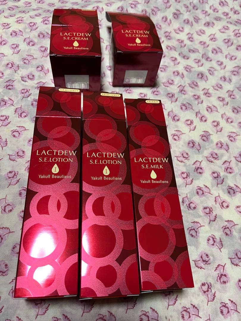 ラクトデュウS.Eローション1（1本１回使用）・S.Eミルク・S.Eクリーム×2