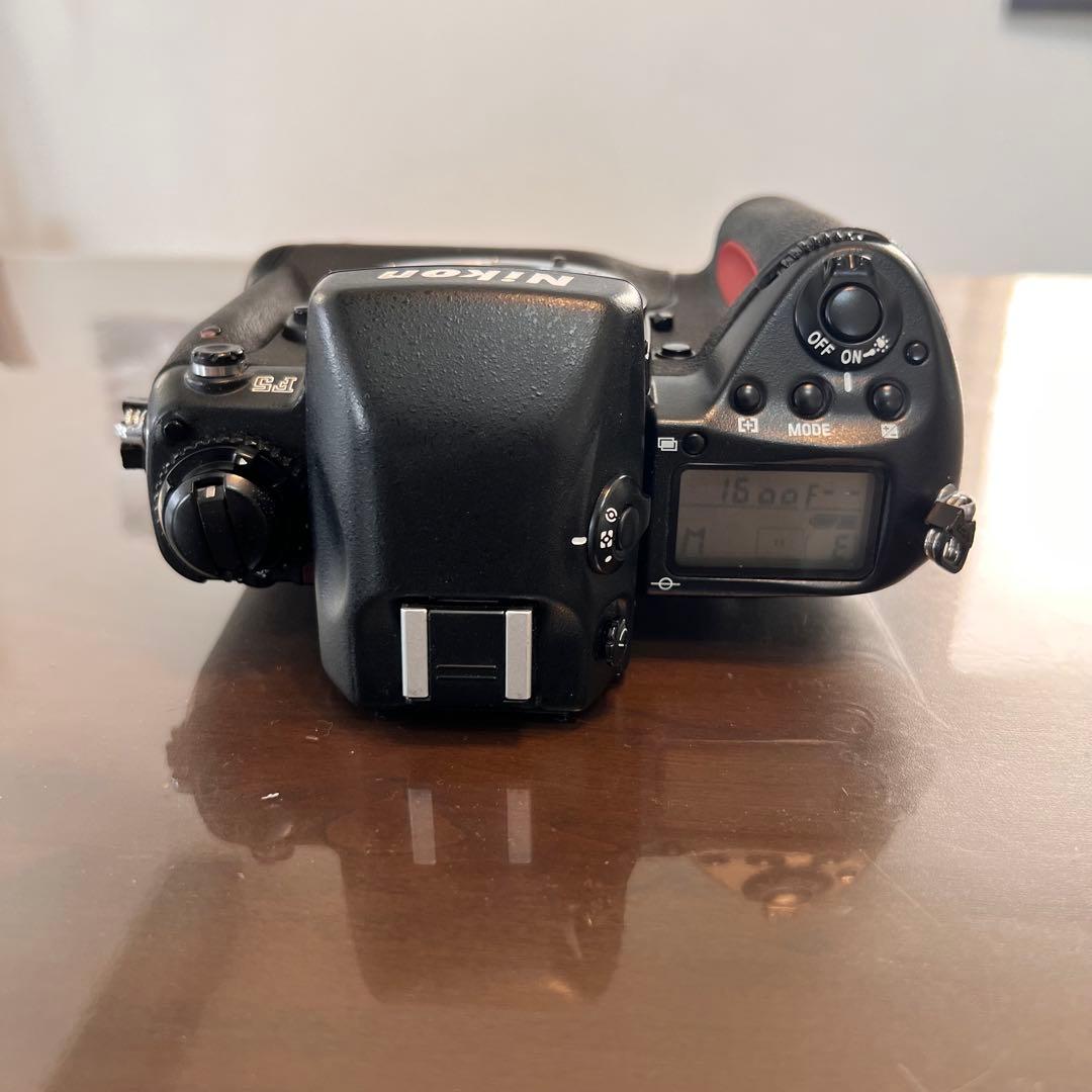 Nikon F5 フィルム一眼レフカメラ