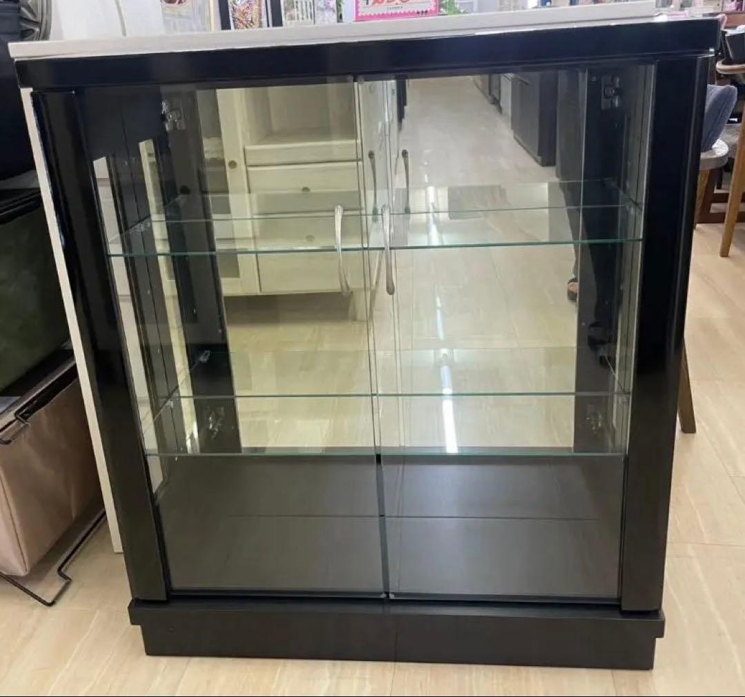 【完成品】　ショーケース　コレクションケース　ラック　棚　扉　飾り棚　ブラック